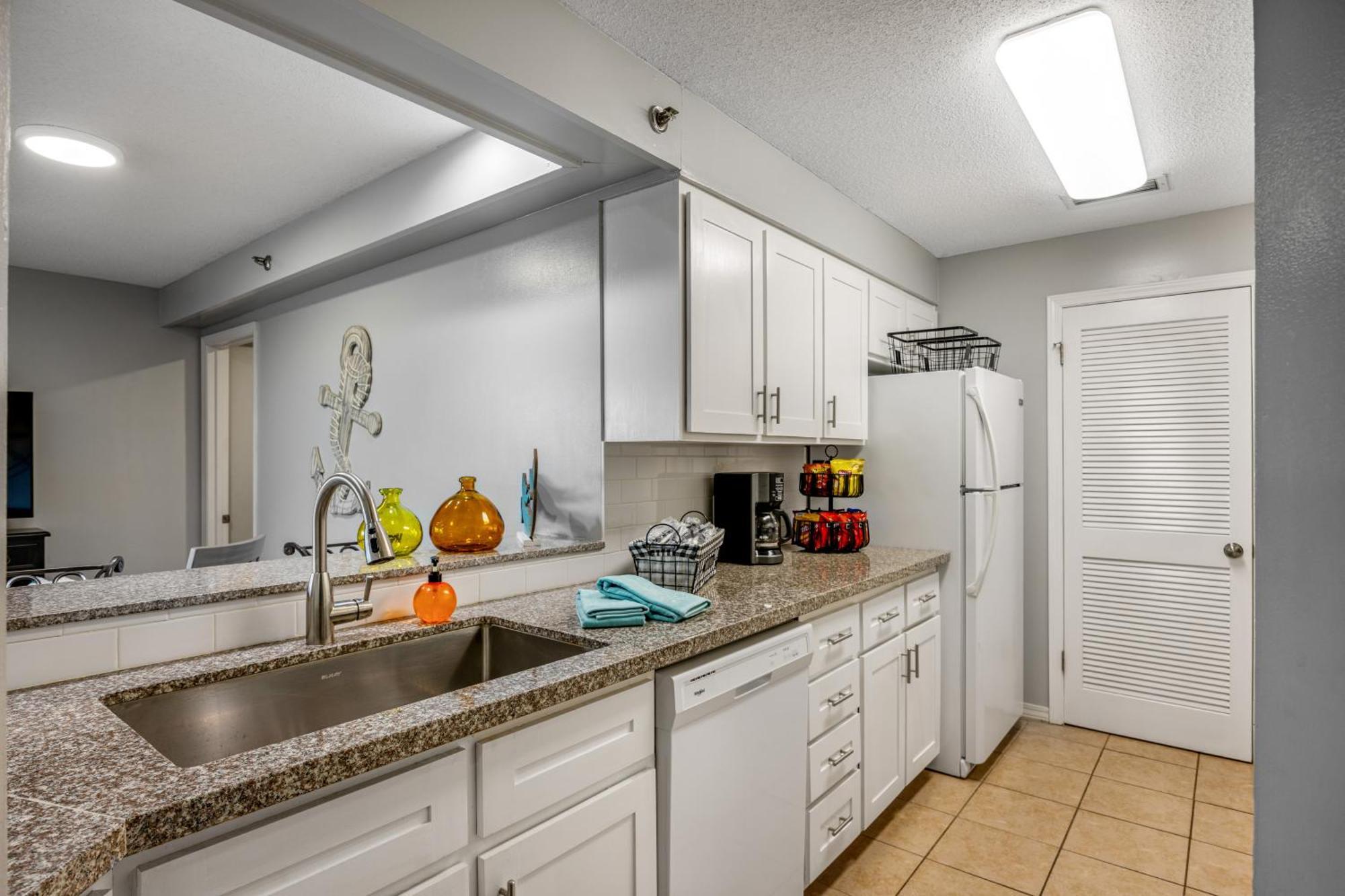 The At St Thomas 1210b - Perfect Affordable Getaway Holiday home *